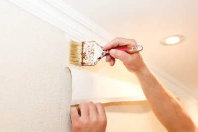 Pose de papier peint au Torpt — revêtements muraux et toiles de verre